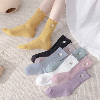 Новые японские однотонные милые женские носки с деревянной вышивкой в виде маленькой хризантемы в середине трубки, женские носки kawaii